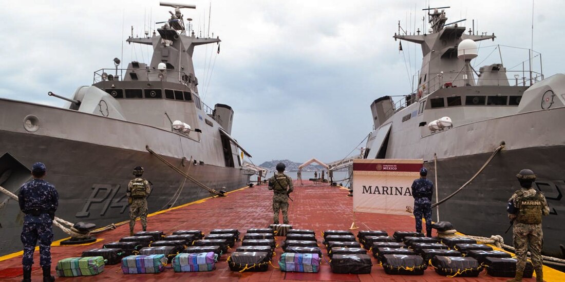 Las costalillas aseguradas por la Semar.