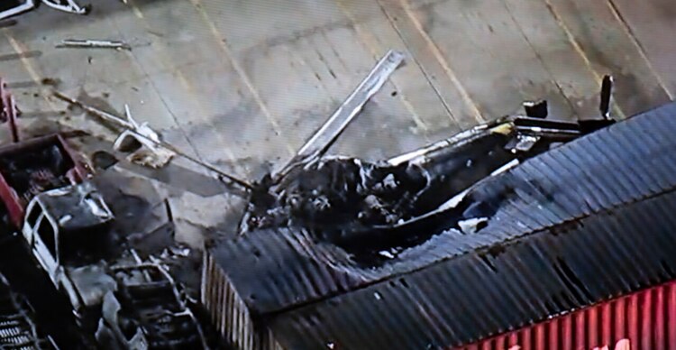 Helicoptero NewsChopper 4 queda destrozado después de estrellarse e incendiarse