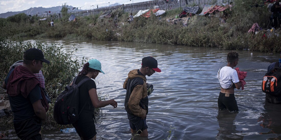 Migrantes buscando cruzar a EU, el pasado mes de octubre.