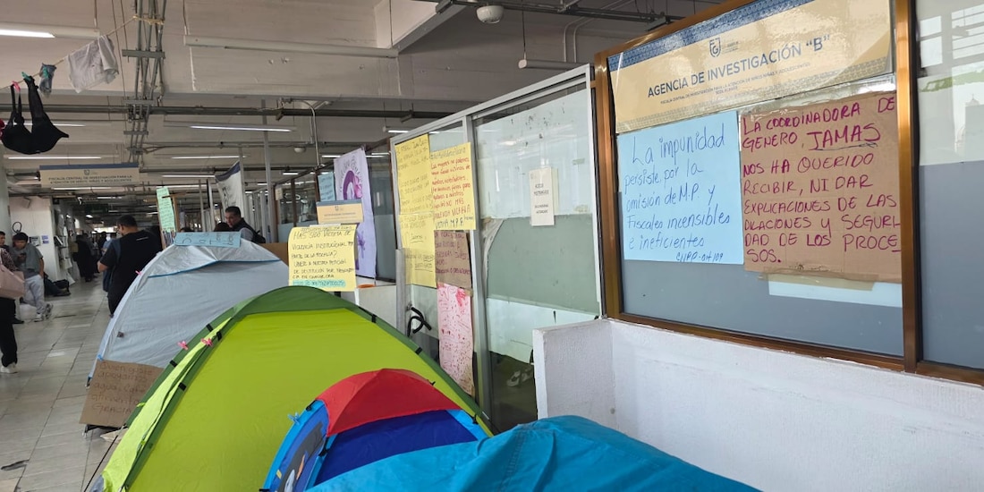 Mujeres víctimas de violencia
vicaria instalaron plantón dentro de la Fiscalía para ser atendidas