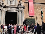 LA COMUNIDAD de la Universidad de Granada, en una ceremonia ayer en la que se declaró en luto.