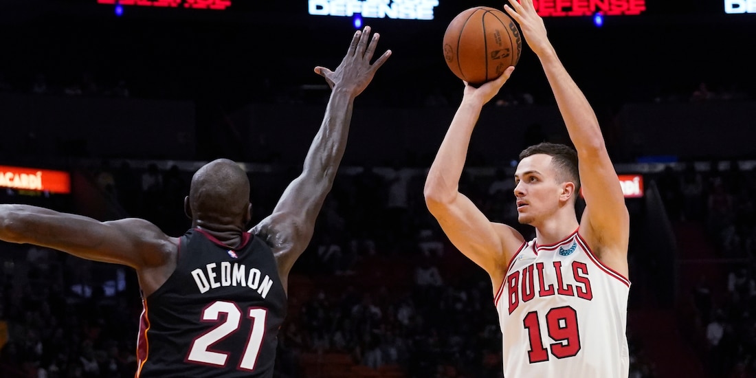 Una acción del Chicago Bulls vs Miami Heat