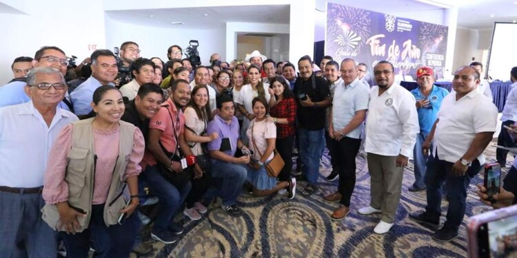 La gobernadora explicó que este año la gala “Guerrero vuelve a brillar” busca dar un nuevo impulso a la actividad económica más importante del estado.