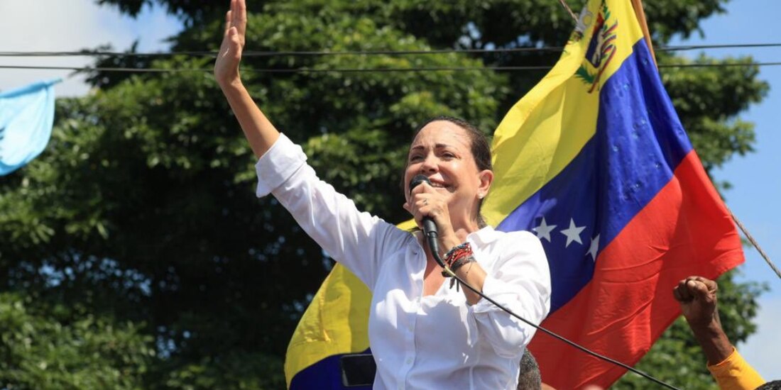 La candidata opositora fue acusada de un crimen de lesa humanidad.