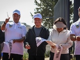 Al centro, el gobernador Julio Menchaca durante la entrega la Ciudad Deportiva de Alto Rendimiento.