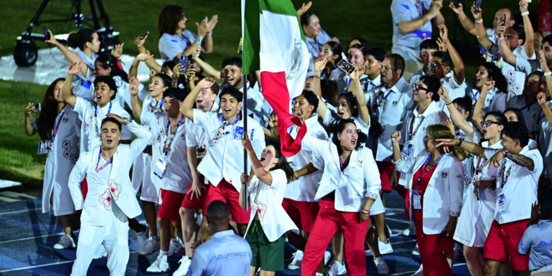 México abrió el desfile de delegaciones de los Juegos Centroamericanos y del Caribe.