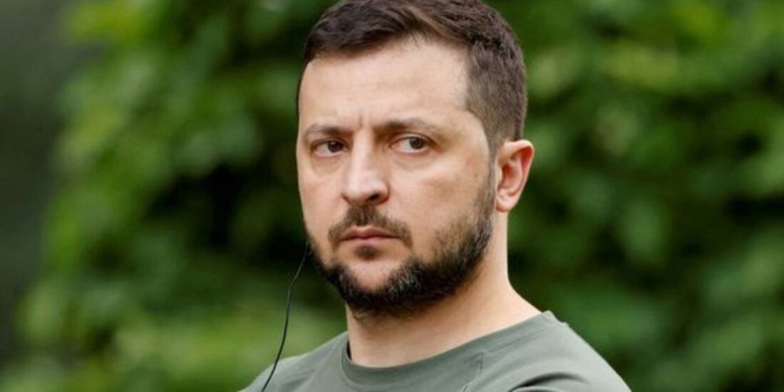 Volodimir Zelenski sufre accidente automovilístico tras visita en Izium.