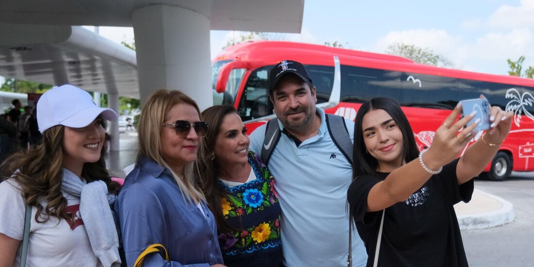 En la imagen, la Gobernadora constitucional de Quintana Roo.