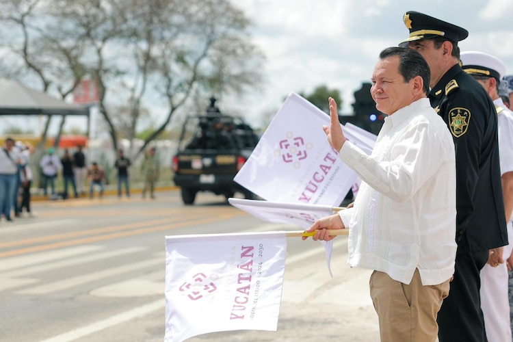 Autoridades estatales y federales refuerzan la seguridad en terminales, aeropuertos y centros religiosos para la temporada de asueto.