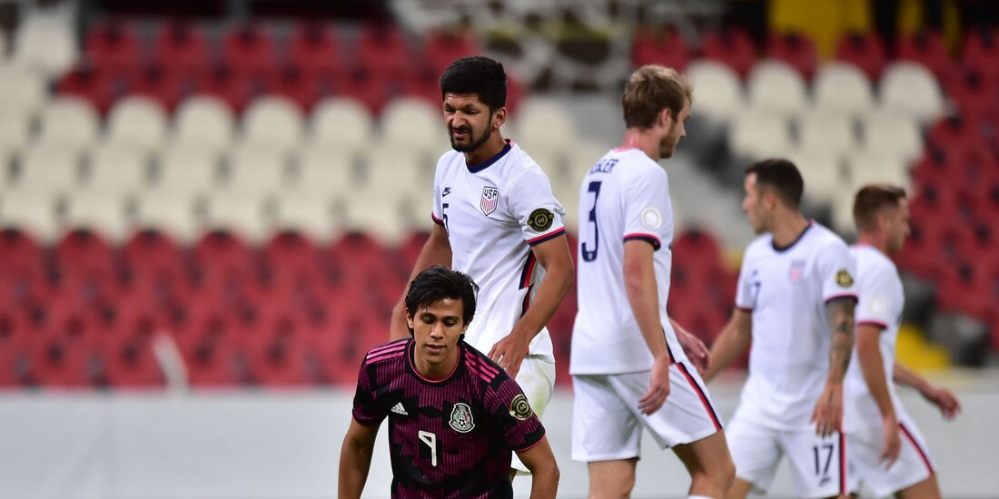 José Juan Macías durante un partido con la Selección Mexicana Sub 23 en el Preolímpico rumbo a Tokio el mes pasado.