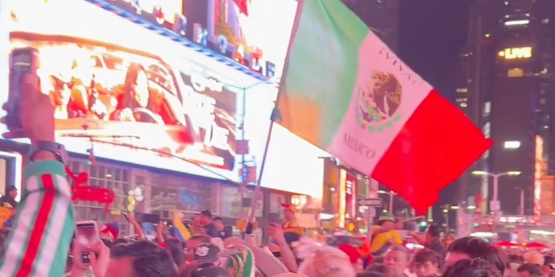 Aficionados en Times Square