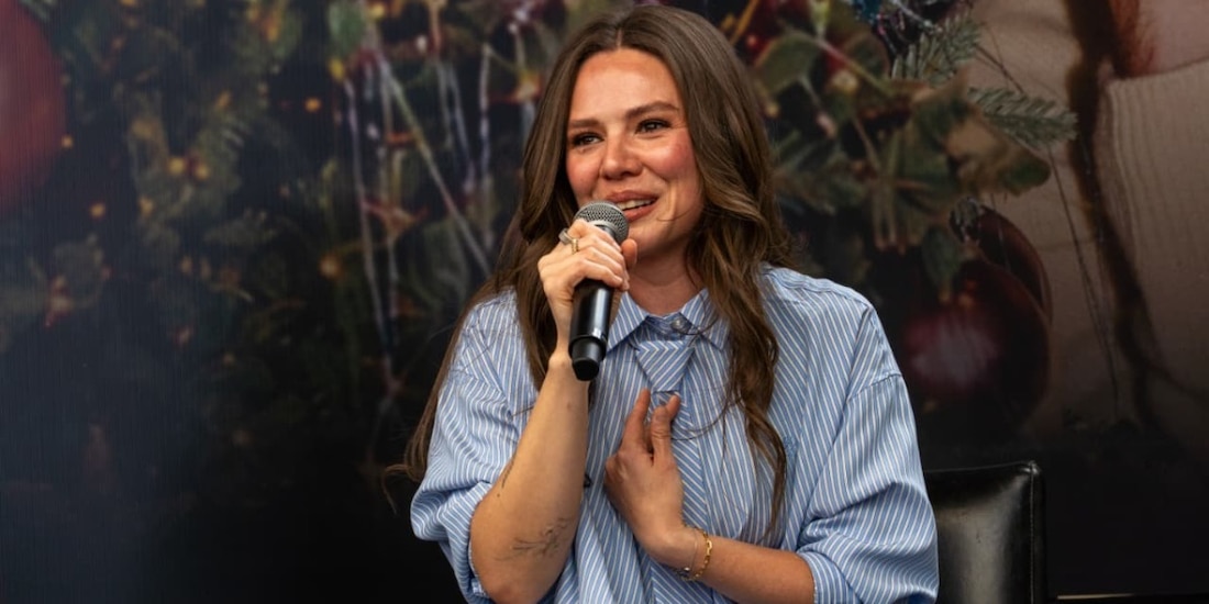 Joy de Jesse & Joy en conferencia en el Auditorio Nacional tras el anuncio de la salida de su hermano de la banda por motivos personales.