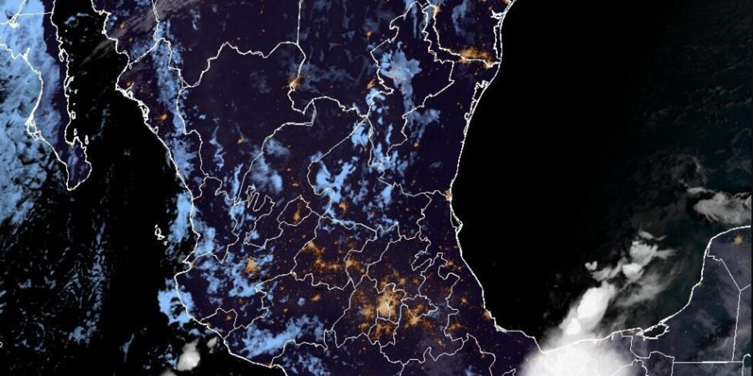 "Karl" se degrada a Depresión Tropical; se esperan lluvias intensas en al menos 4 entidades del país.