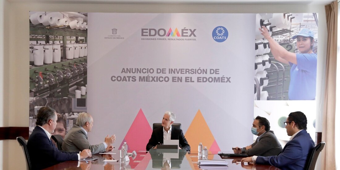 Alfredo Del Mazo con inversionistas previo a hacer el anuncio.