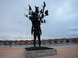 La instalación "Amalgama", del artista Nick Cave, en el Arsenal, en la Bienal de Arte de Venecia, el 5 de mayo de 2026
