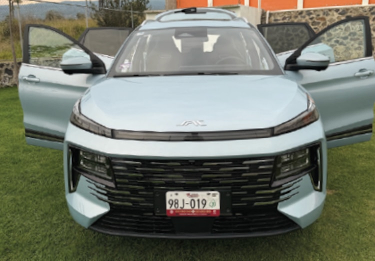JAC 6 PHEV redefine el futuro de la movilidad