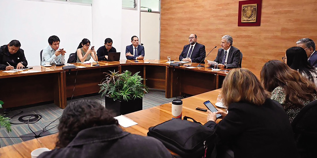 Reunión entre autoridades universitarias y Territorium, ayer.