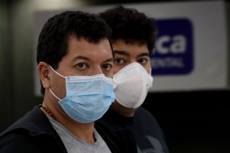 Síntomas de la enfermedad por hMPV son similares al COVID-19 e influenza.