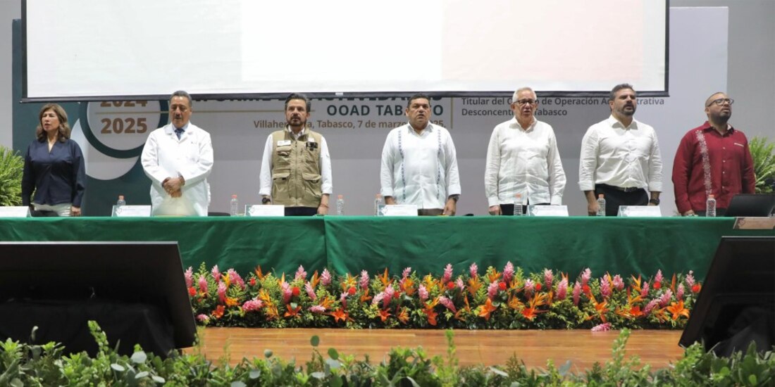 Zoé Robledo y Javier May presentan avances del IMSS en Tabasco.