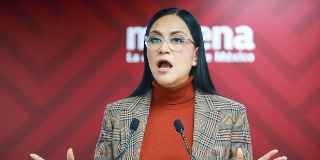 Ariadna Montiel, dirigente nacional de Morena, durante la conferencia