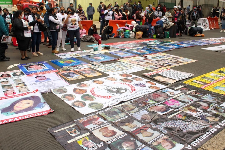 Protestan por la extinción de fideicomisos que compromete la búsqueda de personas desaparecidas.