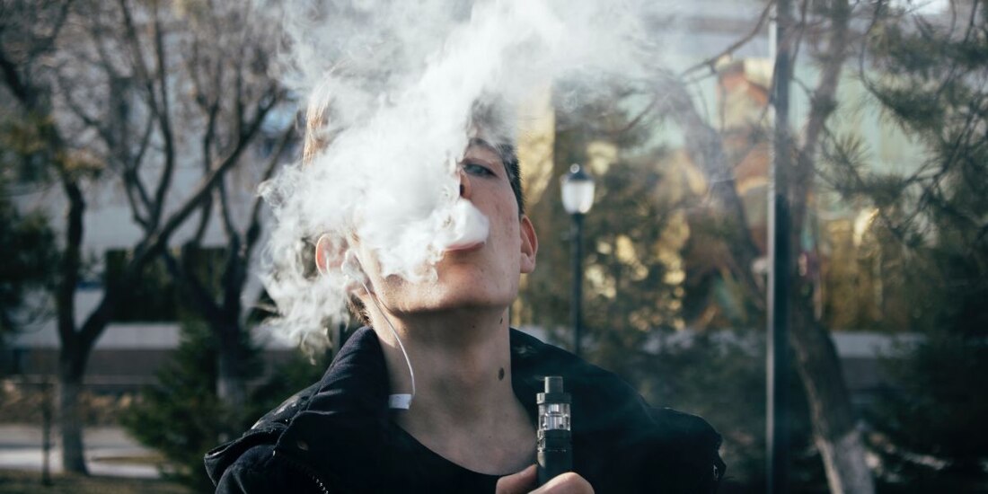 Es importante dejar claro que los vapeadores afectan la salud y a la niñez, refire experto.