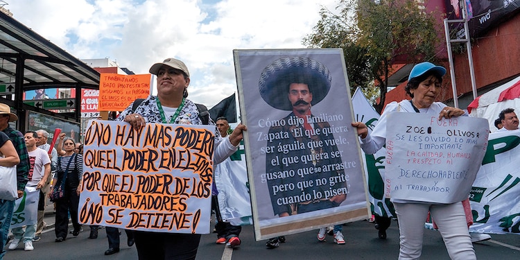 Retomaron frase de Emiliano Zapata en la marcha del Seguro Social