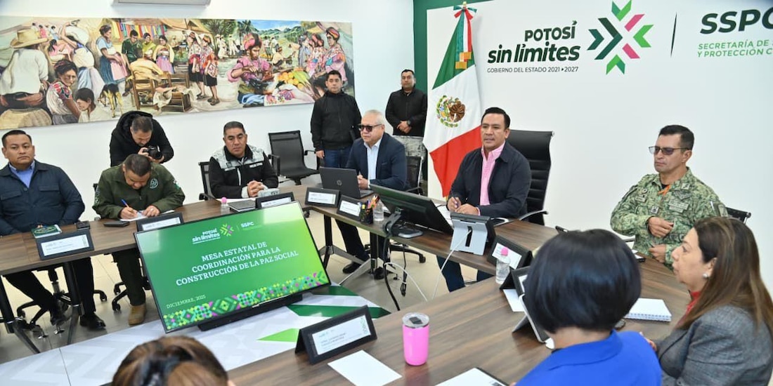 Autoridades en la entidad.