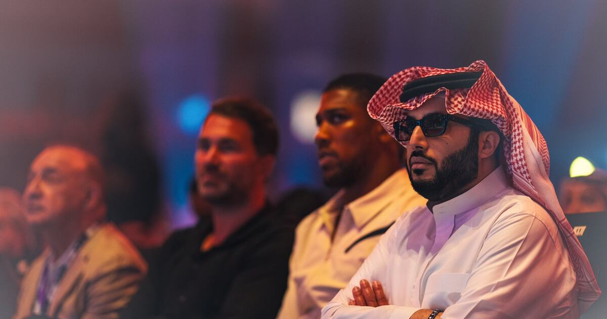 Box | ¿Quién es Turki Alalshikh, el jeque que está regresando el boxeo ...