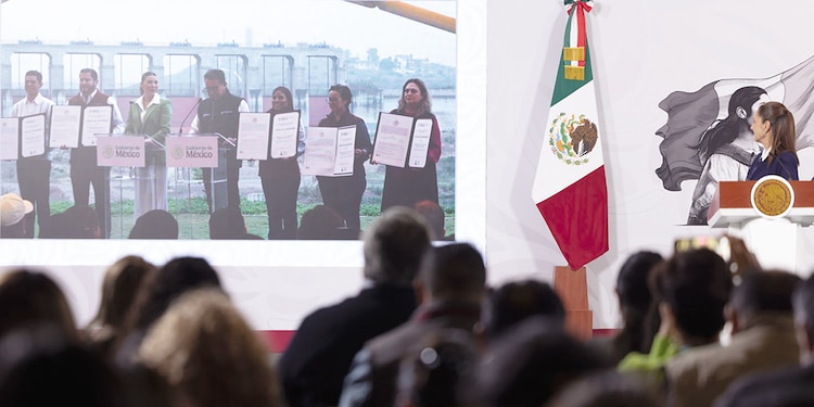 La presidenta, ayer, en la entrega de títulos a BC vía remota.