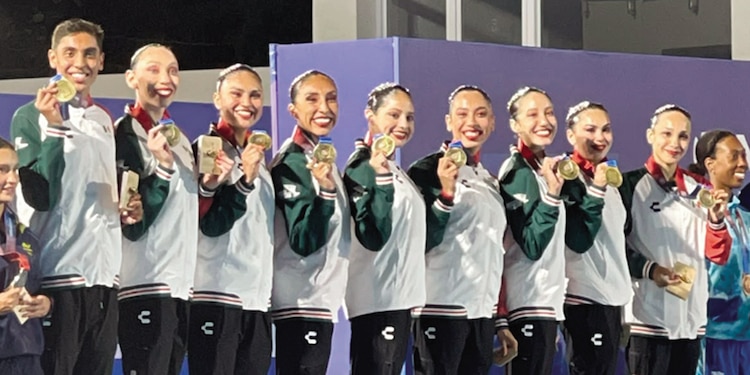 LAS IMÁGENES DEL DÍA │ Natación artística, esgrima, tenis de mesa, canotaje y halterofilia destacaron ayer