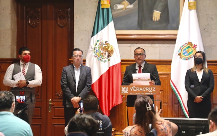 Cuitláhuac García Jiménez, gobernador de Veracruz.