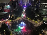 Miles de aficionados celebran en CDMX el triunfo de la México ante Ecuador, el 30 de junio de 2026.
