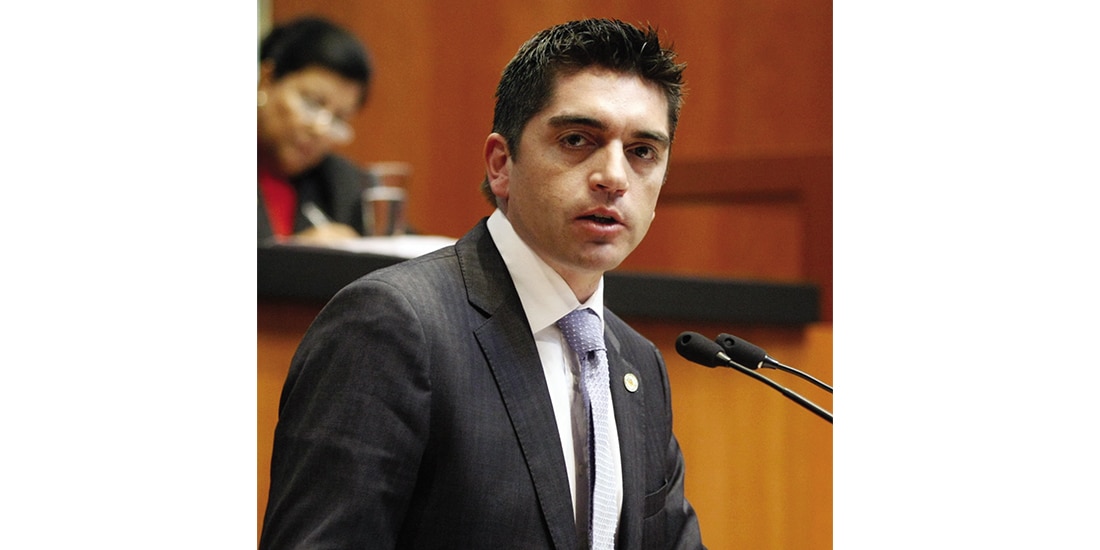 LUIS FERNANDO SALAZAR, SENADOR de
Morena por Coahuila │ 2012-2018: ocupó el mismo cargo