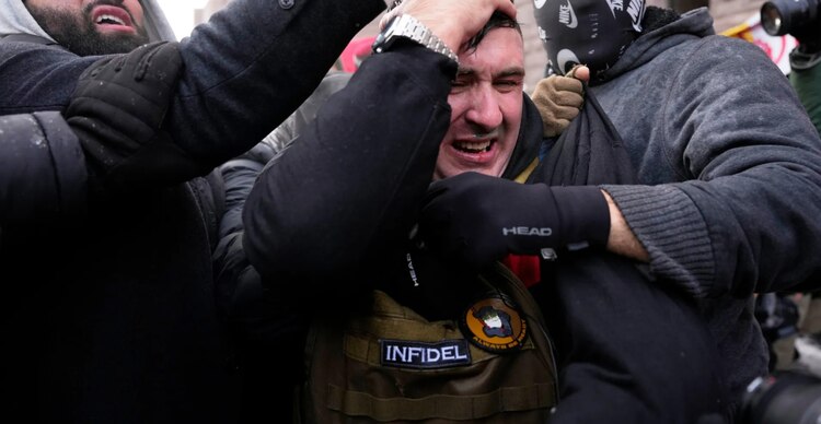 Jake Lang durante la protesta pro ICE