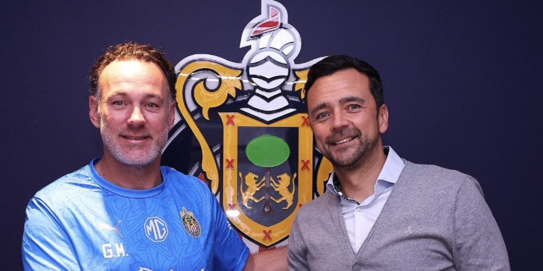 Milito y Javier Mier en la presentación del entrenador del Rebaño, ayer.