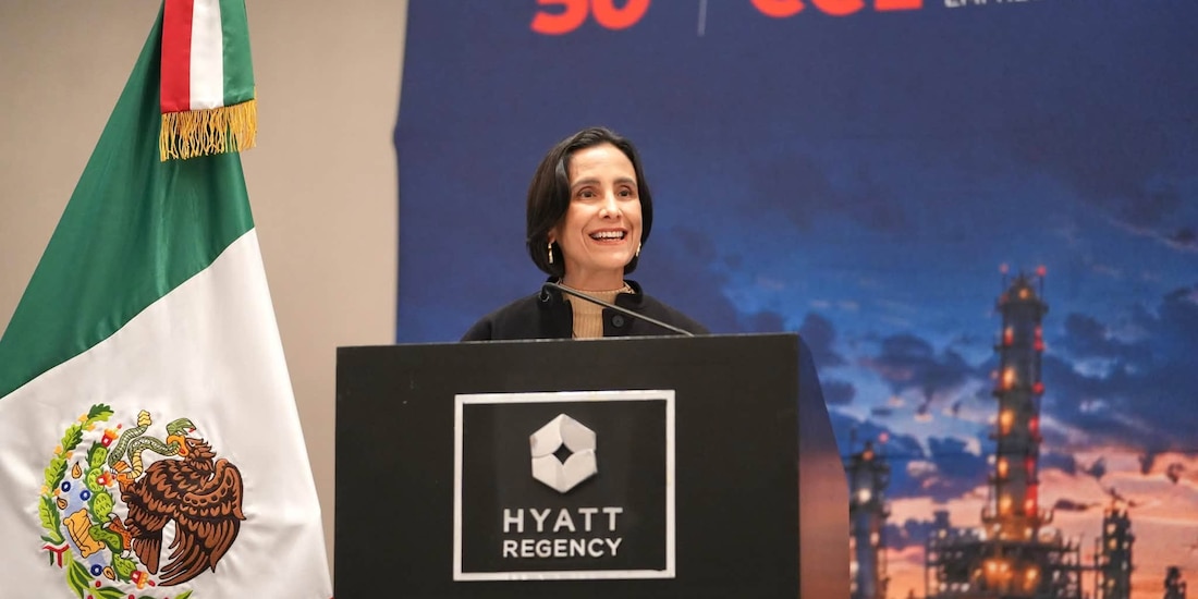 La secretaria de Energía, Luz Elena González Escobar, durante un foro organizado por el CCE, el 2 de septiembre de 2026.