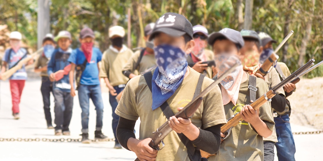 Menores armados forman parte de la Coordinadora Regional de Autoridades Comunitarias de Ayahualtempa, Guerrero, en imagen de archivo.