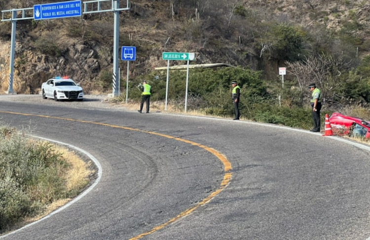 Accidente vial de la carretera Oaxaca - Tehuantepec.