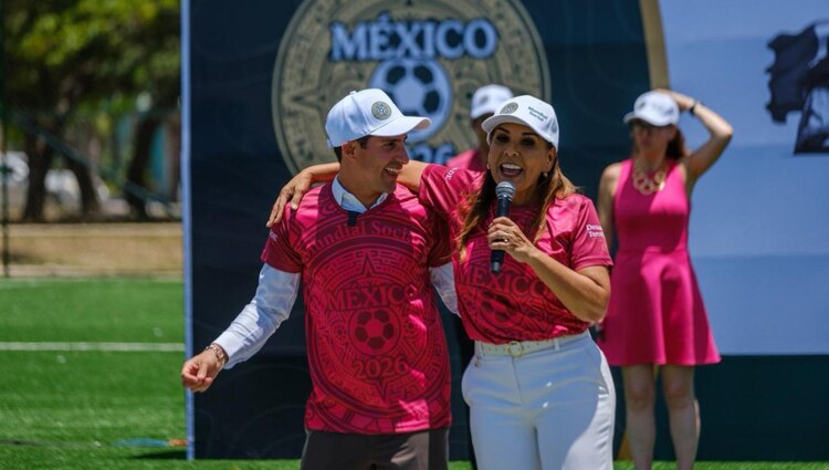 Inaugura Mara Lezama las 46 canchas y multicanchas del Mundial Social 2026 en los 11 municipios de Quintana Roo.