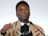 El exgoleador brasileño Pelé durante una conferencia ante medios de su país en 2016.