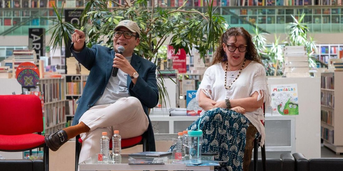 Presidente de Coparmex CDMX presenta su libro El Grillo