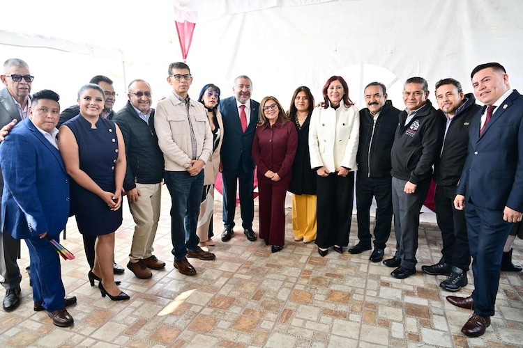 Al centro, el secretario general de Gobierno del Estado de México, Horacio Duarte.