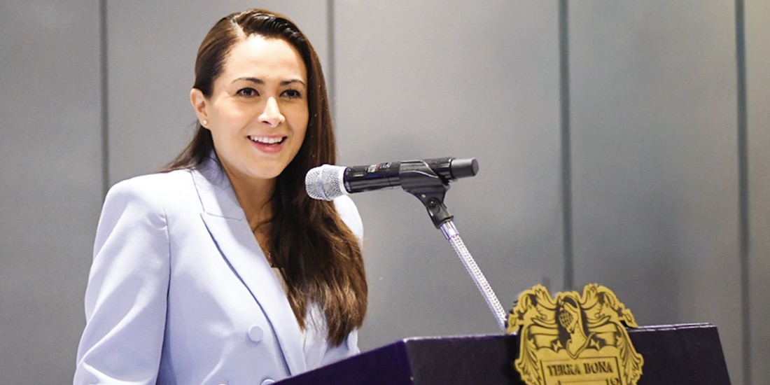 Conferencia de prensa de la mandaria estatal, Tere Jiménez, ayer.