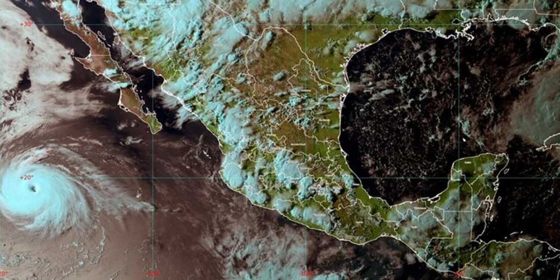 “Linda” permanece como huracán categoría 4 en la escala Saffir-Simpson
