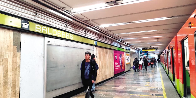 Usuarios del Metro de la Línea 3