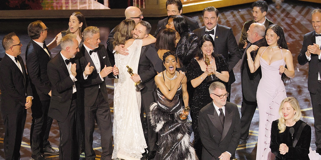 El director Paul Thomas Anderson y el equipo de Una batalla tras otra, ayer.