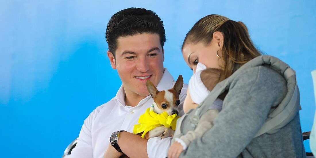 Mariana Rodríguez Cantú junto al Gobernador García Sepúlveda inauguran el evento MacroPet en Nuevo León.