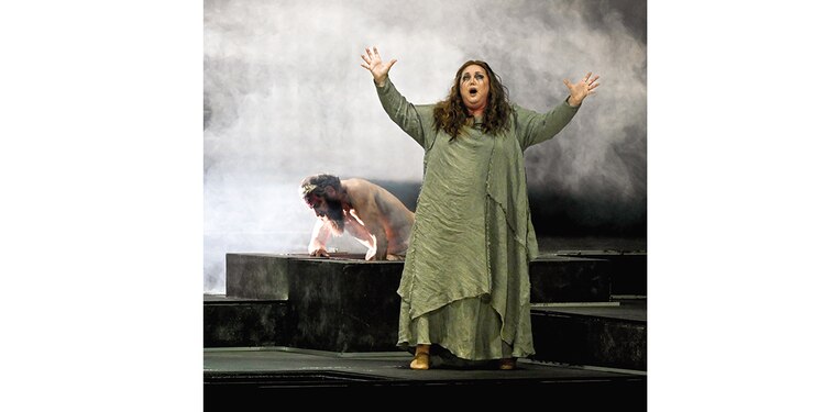 En el montaje la iluminación es importante. Refleja las alucinaciones.