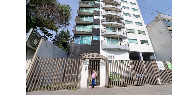 Entrar para no salir │ Laura Garza │ ENFOQUE MANUAL